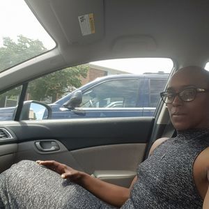 Meet your Posher, Monique